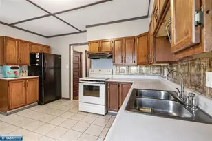 213 Wisconsin Ave W, Gilbert, MN 55741 - Photo 10