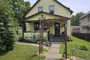 324 E White St, Ely, MN 55731 - Photo 1