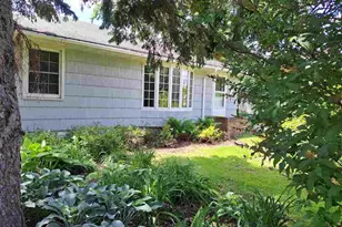 818 E 39th St, Hibbing, MN 55746 - Photo 16