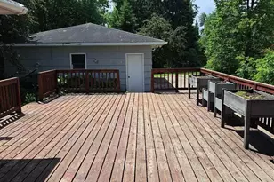 818 E 39th St, Hibbing, MN 55746 - Photo 18