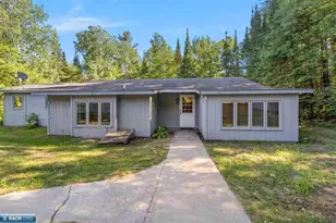 7860 Pine Dr, Eveleth, MN 55734 - Photo 2