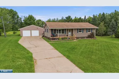 215 E 45th St, Hibbing, MN 55746 - Photo 1