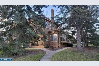1001 E Howard Street, Hibbing, MN 55746 - Photo 2
