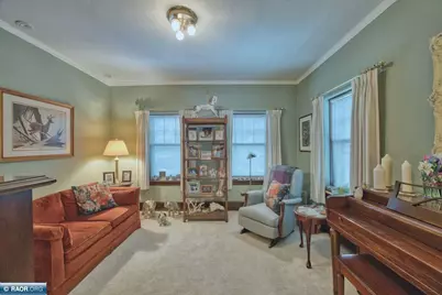 1001 E Howard Street, Hibbing, MN 55746 - Photo 6