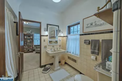 1001 E Howard Street, Hibbing, MN 55746 - Photo 14