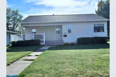3929 3rd Avenue E, Hibbing, MN 55746 - Photo 1