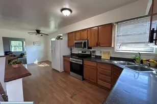 2835 8th Ave E, Hibbing, MN 55746 - Photo 6