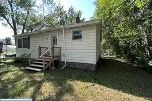2835 8th Ave E, Hibbing, MN 55746 - Photo 1