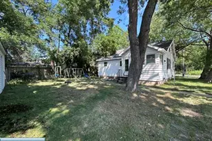 2835 8th Ave E, Hibbing, MN 55746 - Photo 4