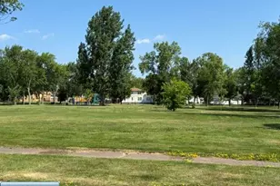 3301 W 2nd Ave, Hibbing, MN 55746 - Photo 20