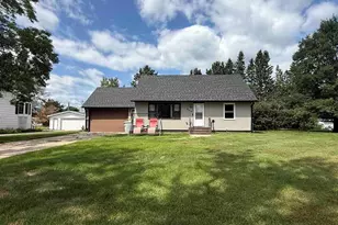 8 13th St NW, Chisholm, MN 55719 - Photo 1