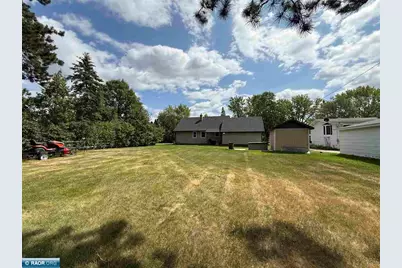 8 13th Street NW, Chisholm, MN 55719 - Photo 4