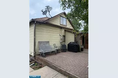 624 Park Ave, Eveleth, MN 55734 - Photo 2