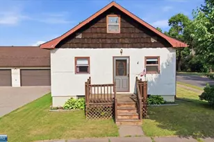 1102 McKinley Ave, Eveleth, MN 55734 - Photo 2