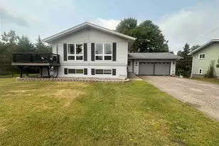 409 S 3rd St W, Aurora, MN 55705 - Photo 2