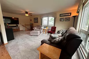409 S 3rd St W, Aurora, MN 55705 - Photo 8