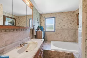 409 S 3rd St W, Aurora, MN 55705 - Photo 12
