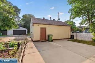 1905 E 8th Ave, Hibbing, MN 55746 - Photo 6