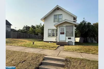406 6th Street SW, Chisholm, MN 55719 - Photo 2