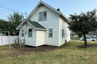 406 6th St SW, Chisholm, MN 55719 - Photo 6