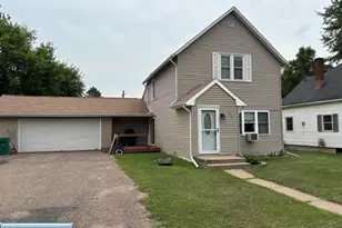 110 N 5th St, Keewatin, MN 55753 - Photo 1