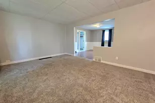 702 NW 6th St, Chisholm, MN 55746 - Photo 12