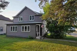 702 NW 6th St, Chisholm, MN 55746 - Photo 32