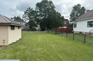 1317 E 13th Ave, Hibbing, MN 55746 - Photo 24