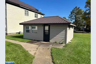 1317 E 13th Ave, Hibbing, MN 55746 - Photo 22