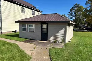 1317 E 13th Ave, Hibbing, MN 55746 - Photo 22