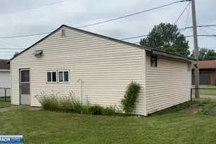 1317 E 13th Ave, Hibbing, MN 55746 - Photo 30