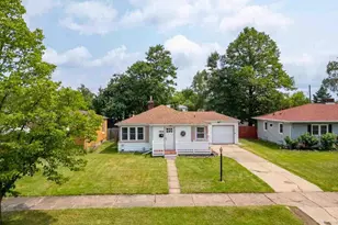 2434 E 9th Ave, Hibbing, MN 55746 - Photo 4