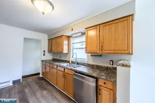 2434 E 9th Ave, Hibbing, MN 55746 - Photo 12