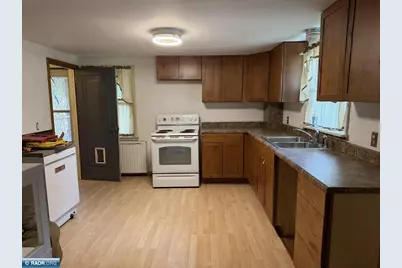 403 N 3rd Ave, Virginia, MN 55792 - Photo 6
