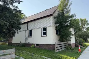 403 N 3rd Ave, Virginia, MN 55792 - Photo 2