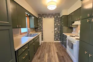 425 E 43rd St, Hibbing, MN 55746 - Photo 28