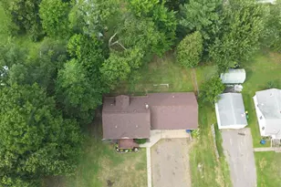425 E 43rd St, Hibbing, MN 55746 - Photo 8