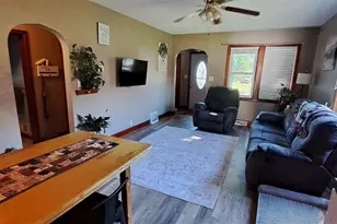 3309 3rd Ave W, Hibbing, MN 55746 - Photo 6
