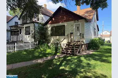 1620 4th Avenue E, Hibbing, MN 55746 - Photo 2