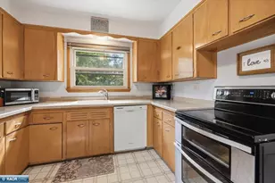 107 S Elba Ave, Eveleth, MN 55734 - Photo 10
