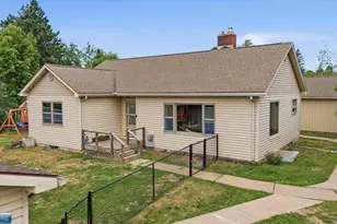 107 S Elba Ave, Eveleth, MN 55734 - Photo 1