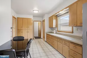 107 S Elba Ave, Eveleth, MN 55734 - Photo 12