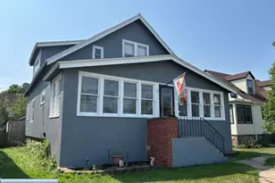 216 E 25th St, Hibbing, MN 55746 - Photo 1