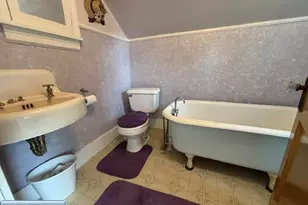 216 E 25th St, Hibbing, MN 55746 - Photo 10