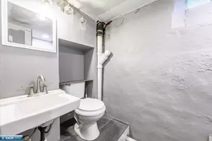 986 Gary St, Calumet, MN 55716 - Photo 30