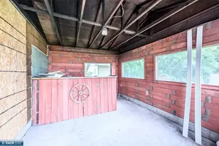 986 Gary St, Calumet, MN 55716 - Photo 32