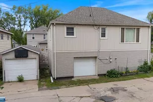 908 N 15th St, Virginia, MN 55792 - Photo 4