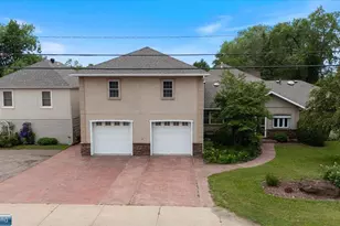 908 N 15th St, Virginia, MN 55792 - Photo 2