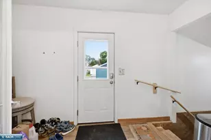 810 N 11th St, Virginia, MN 55792 - Photo 16