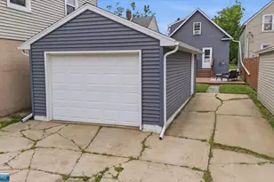 810 N 11th St, Virginia, MN 55792 - Photo 24